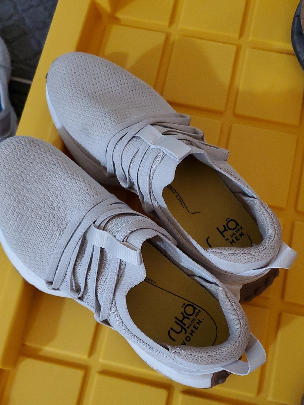 Ryka Womens Slip On Sneaker Size 10M EUR 41